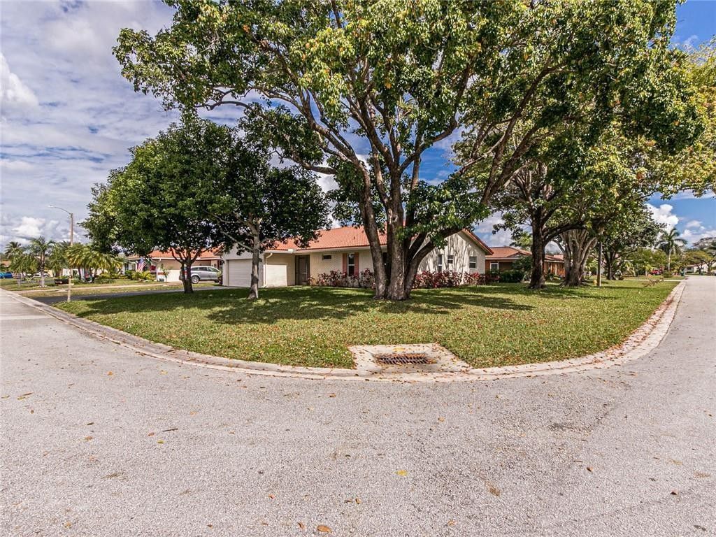7000 NW 107th Avenue, Tamarac, FL 33321 Photo