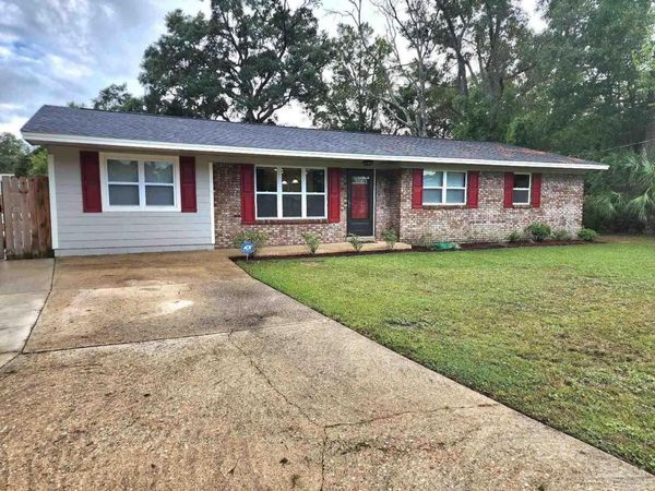 2315 Reva Cir, Pensacola, FL 32526
