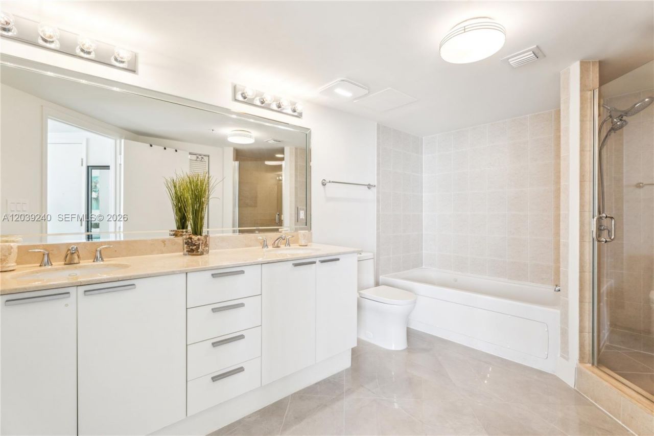 16699 Collins Ave+one Self Parking , Unit 4110, Sunny Isles Beach, FL 33160 Photo