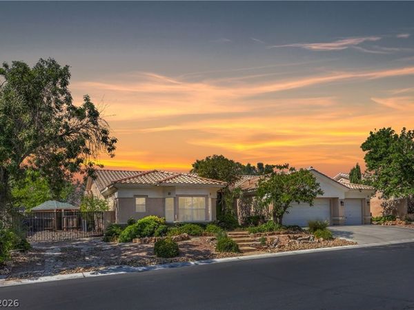 7411 Bridlehorne Avenue, Las Vegas, NV 89131