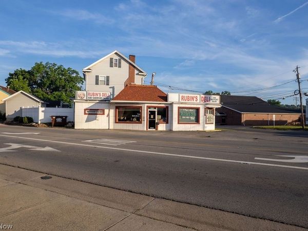 3325 Emerson Avenue, Parkersburg, WV 26104