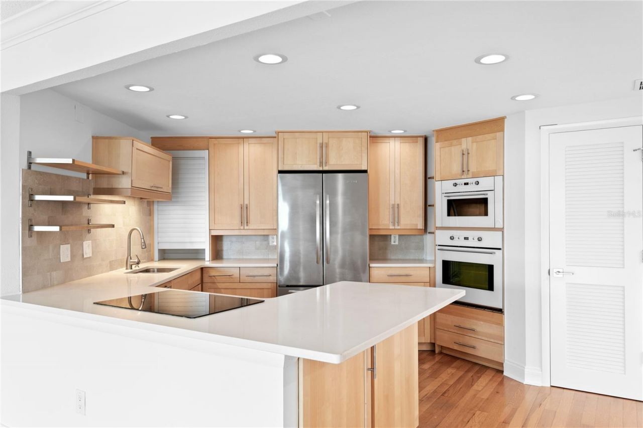 700 Beach Drive Ne, Unit 603, Saint Petersburg, FL 33701 Photo