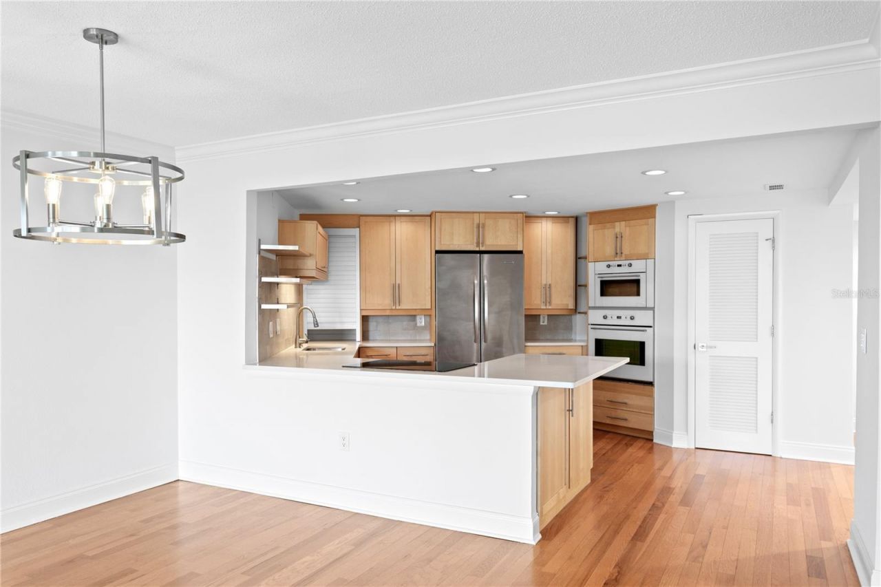 700 Beach Drive Ne, Unit 603, Saint Petersburg, FL 33701 Photo