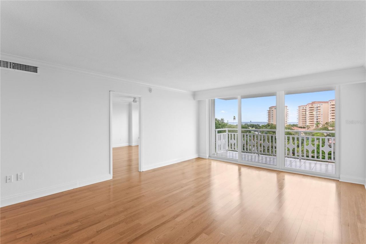 700 Beach Drive Ne, Unit 603, Saint Petersburg, FL 33701 Photo