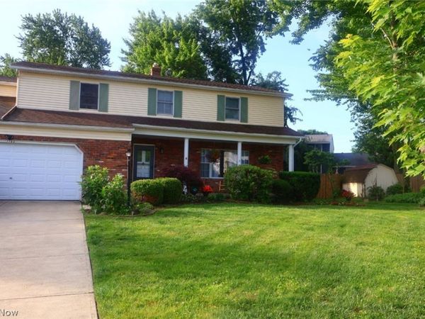 7723 Princeton Place , Middleburg Heights, OH 44130