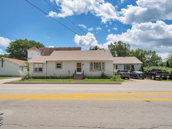 219, 219 1/2 W. Main Street , Braidwood, IL 60408