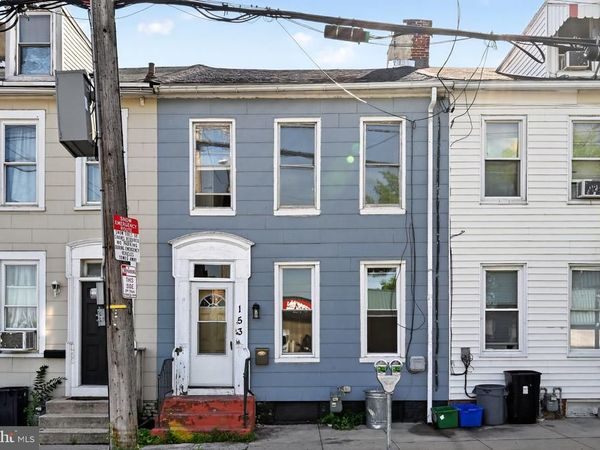 153 N QUEEN STREET, YORK, PA 17403