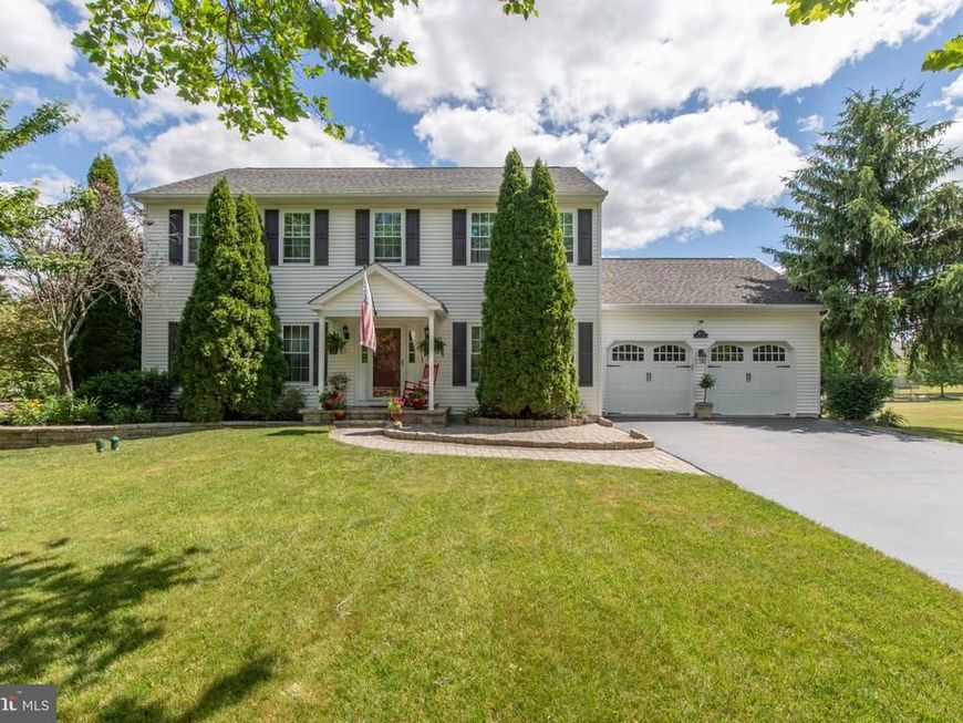 2213 Claymont Drive, Quakertown, PA 18951 Main Photo