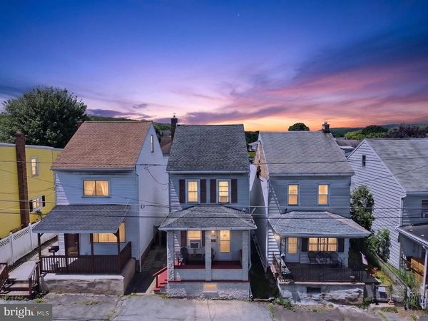 328 S LEHIGH AVENUE , FRACKVILLE, PA 17931