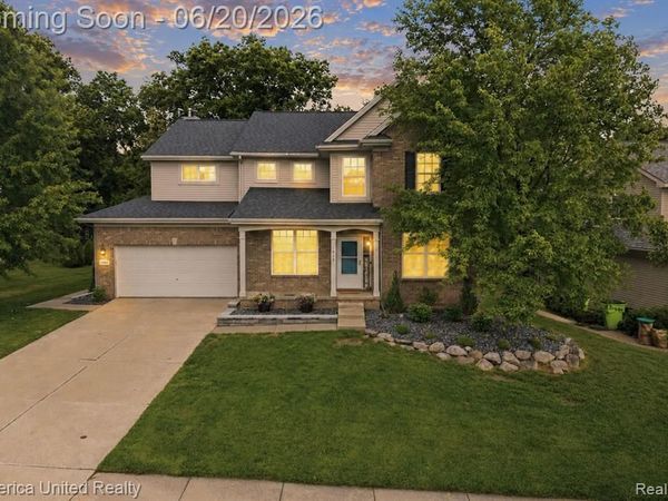 1842 Autumn Glen Drive , Hartland Twp, MI 48843