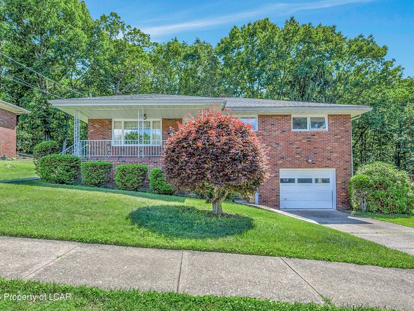 211 Yesu Drive, Scranton, PA 18505