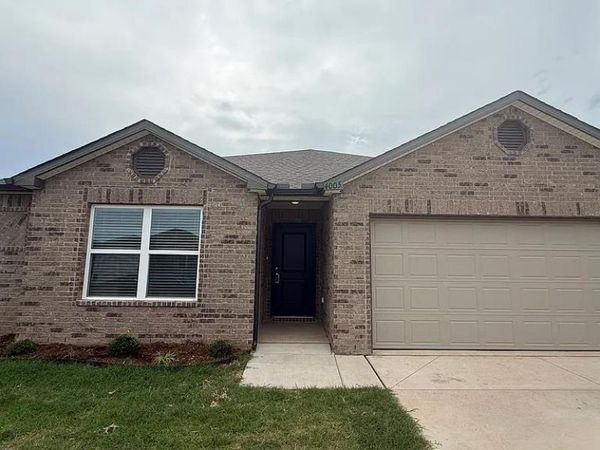 4005 Dutch Lane, Mustang, OK 73064
