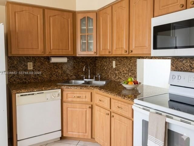 1530 NE 191st St , Unit 305, Miami, FL 33179 Photo