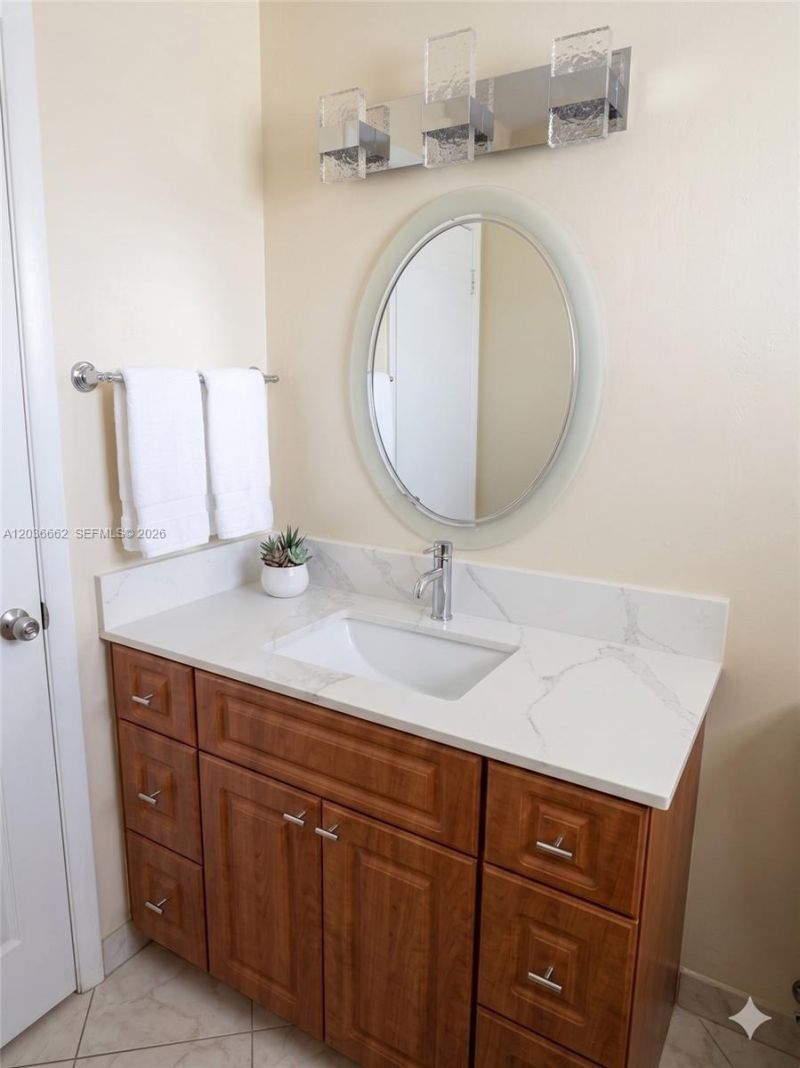1530 NE 191st St , Unit 305, Miami, FL 33179 Photo