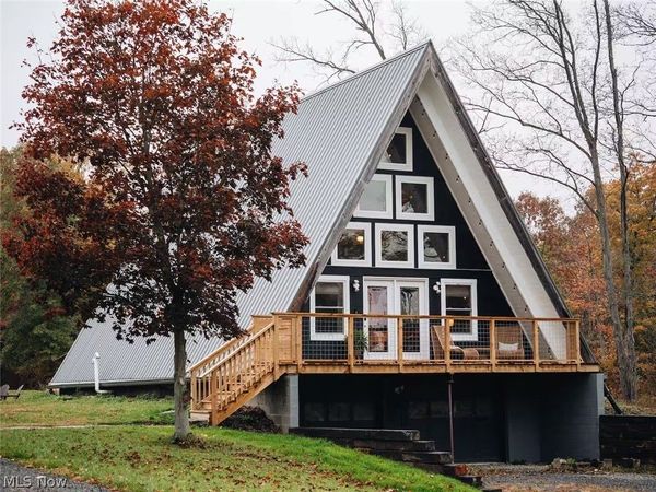 2793 Barclay Messerly Road , Southington, OH 44470