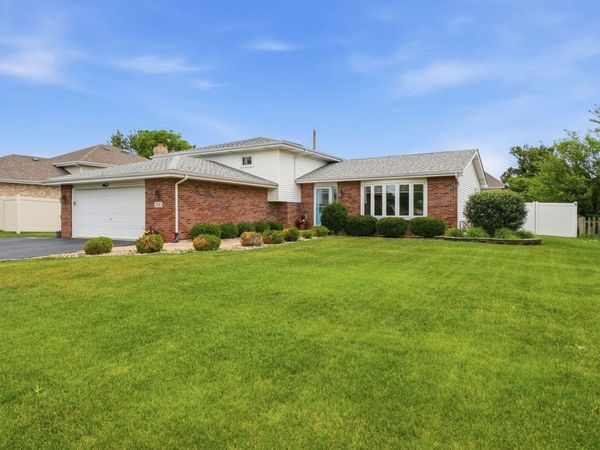 772 Wellington Parkway , New Lenox, IL 60451
