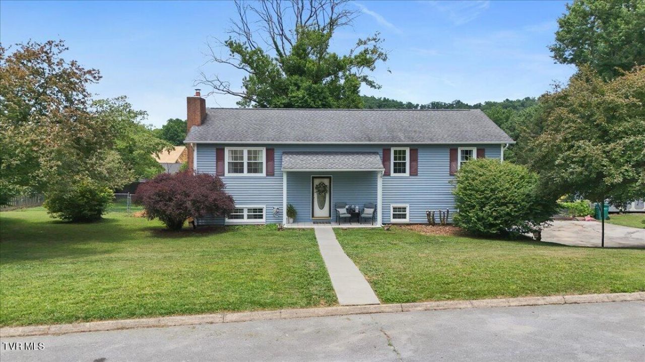154 Carden Drive, Elizabethton, TN 37643 Main Photo