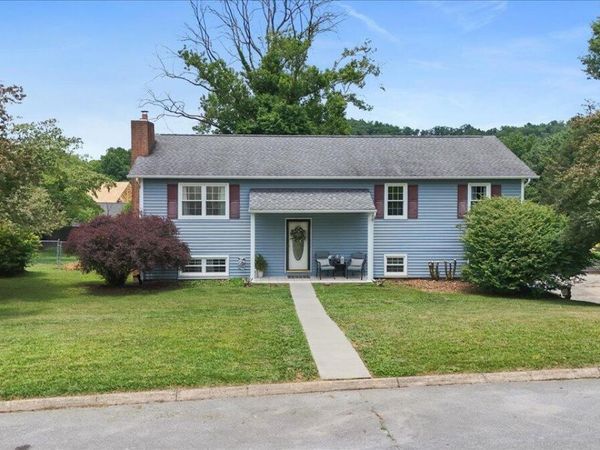 154 Carden Drive, Elizabethton, TN 37643