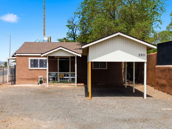 2201 7th Street NW, Albuquerque, NM 87102