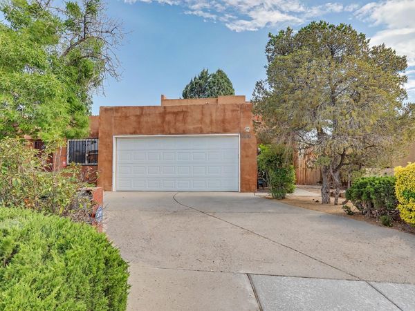 6016 Whisperwood Court NE, Albuquerque, NM 87109