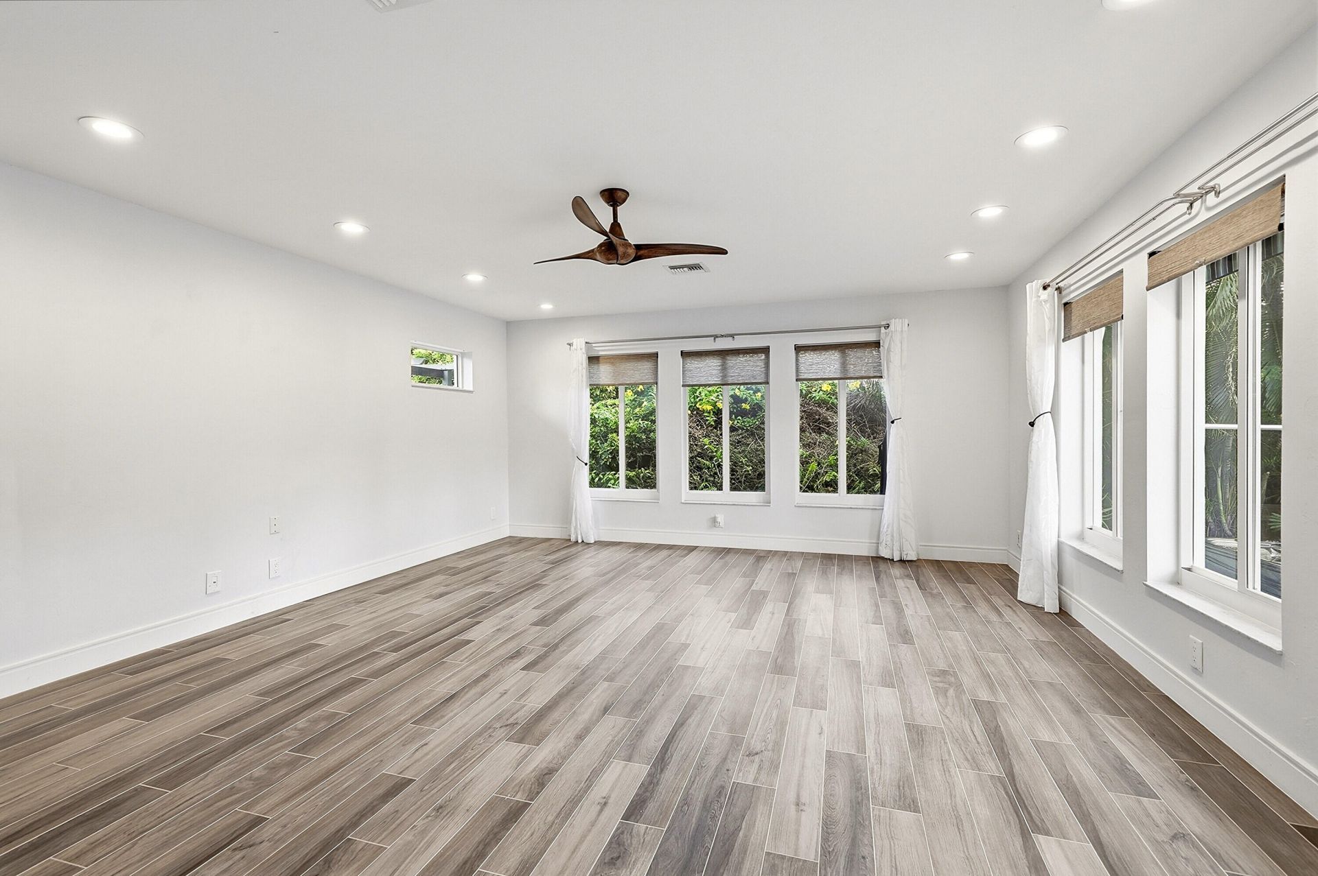 1985 Ocean Mist Drive, Lauderdale by the Sea, FL 33062 Photo