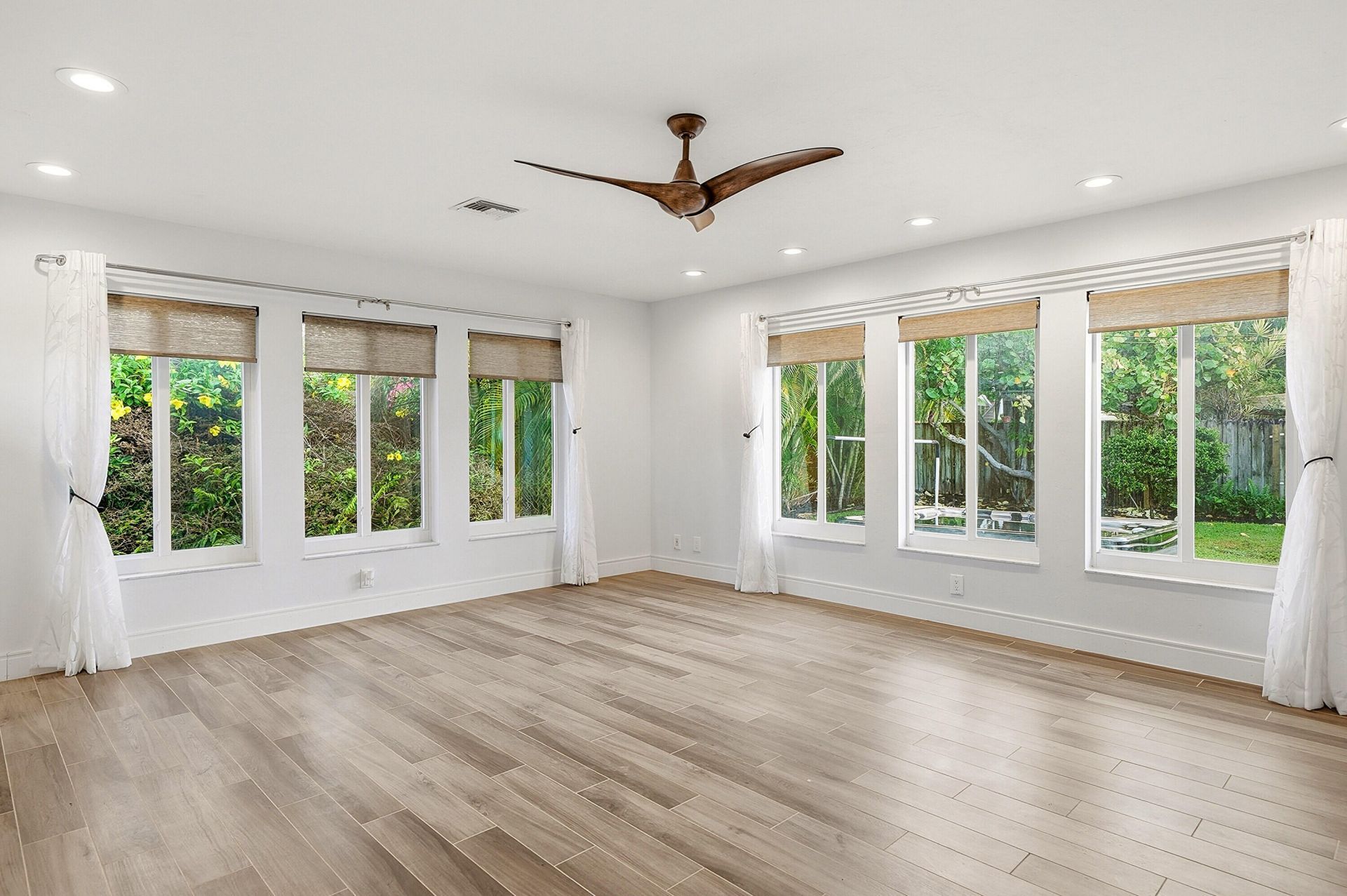 1985 Ocean Mist Drive, Lauderdale by the Sea, FL 33062 Photo