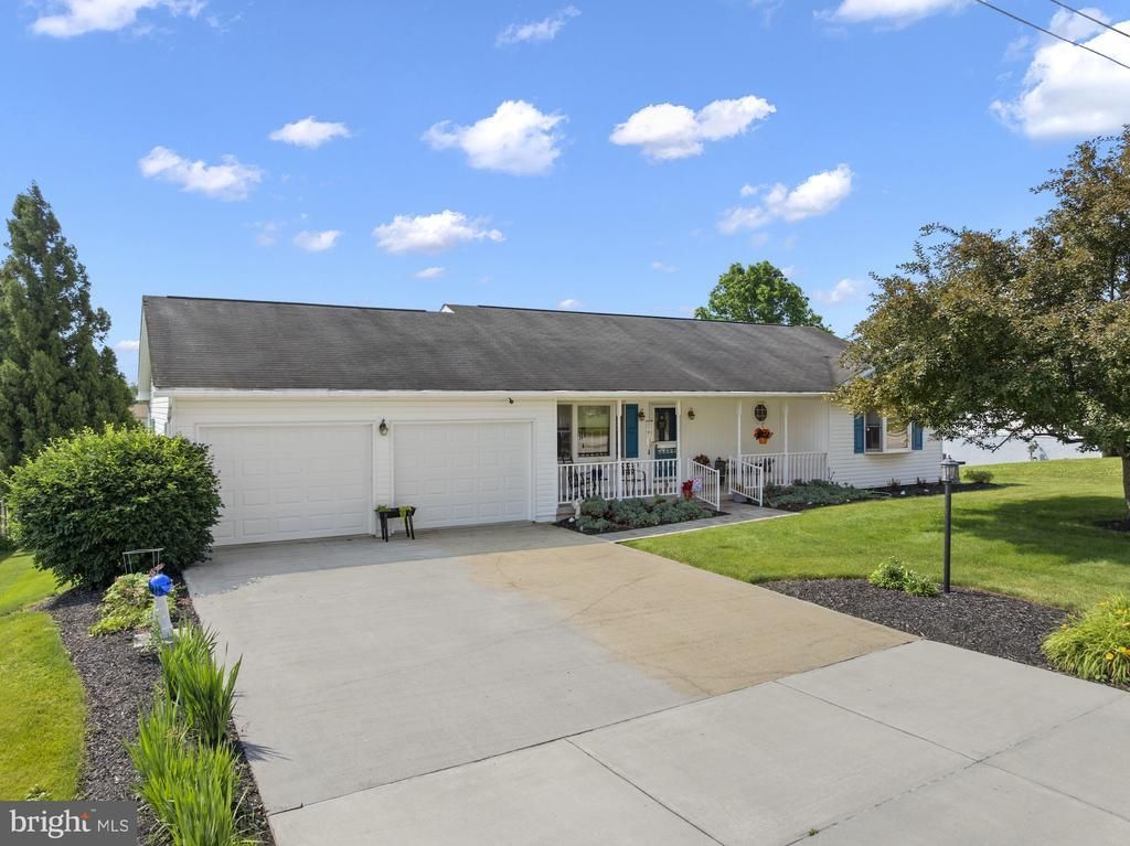 327 BEAVER STREET, EAST BERLIN, PA 17316