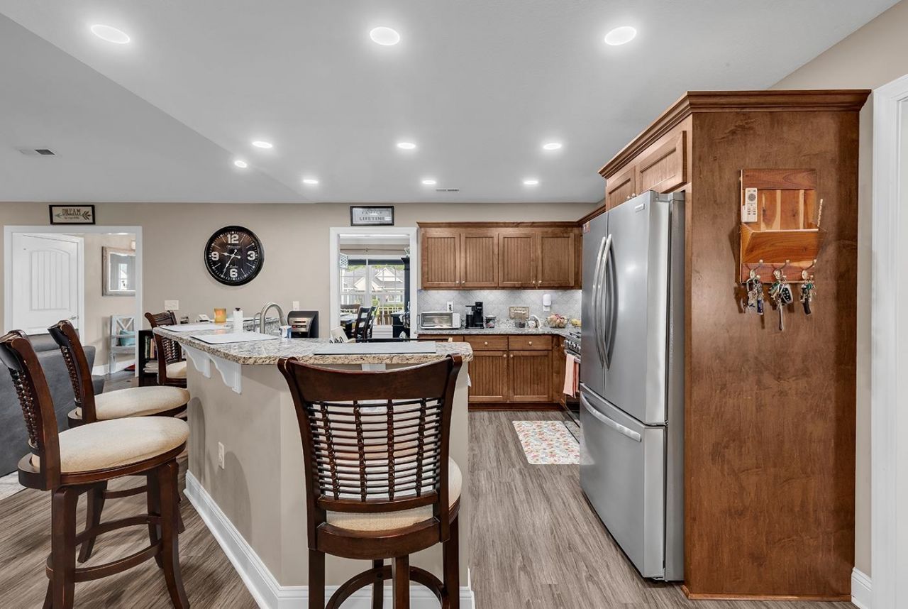 197 Penn Circle Photo 15