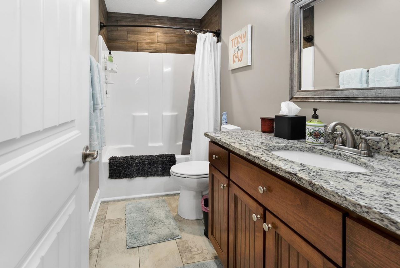 197 Penn Circle Photo 38