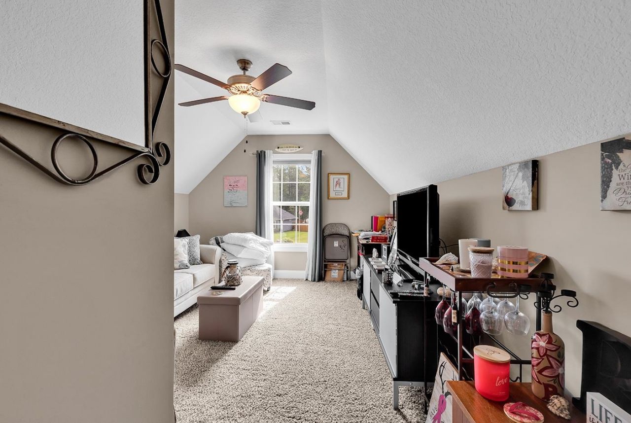197 Penn Circle Photo 43