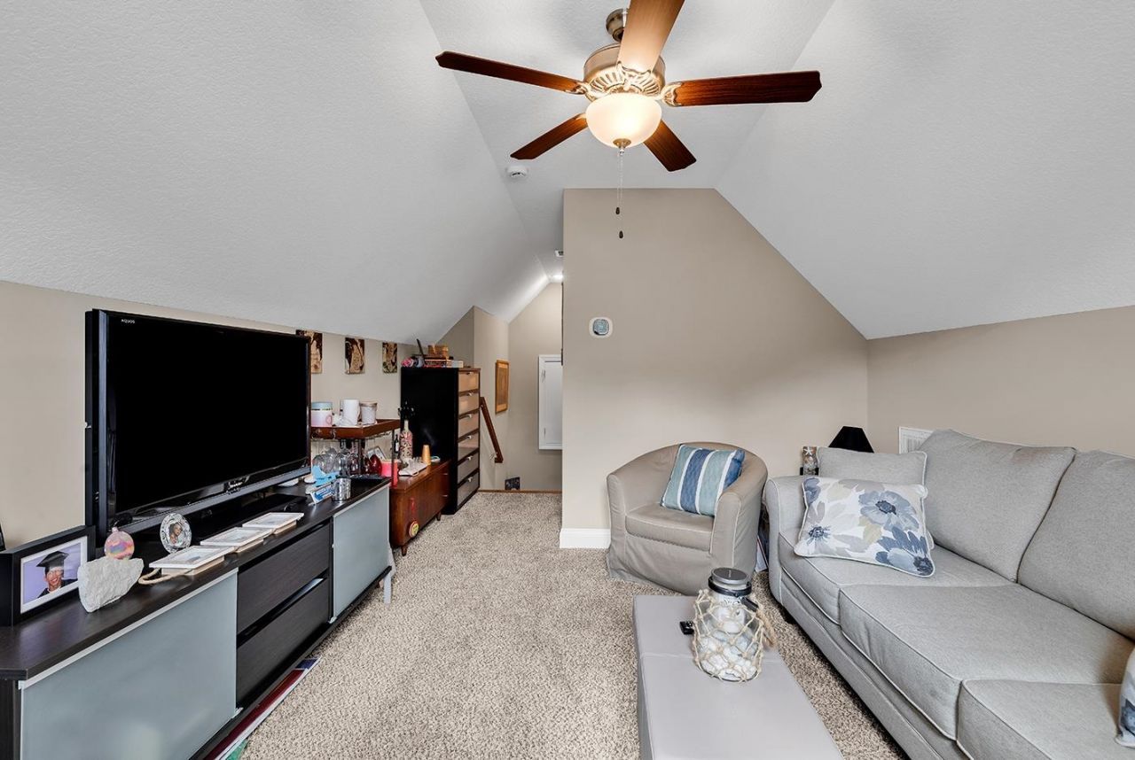 197 Penn Circle Photo 45