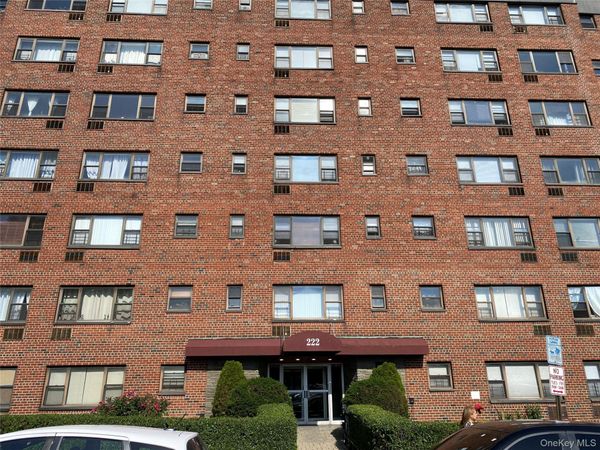 222 N Broadway , Yonkers, NY 10701