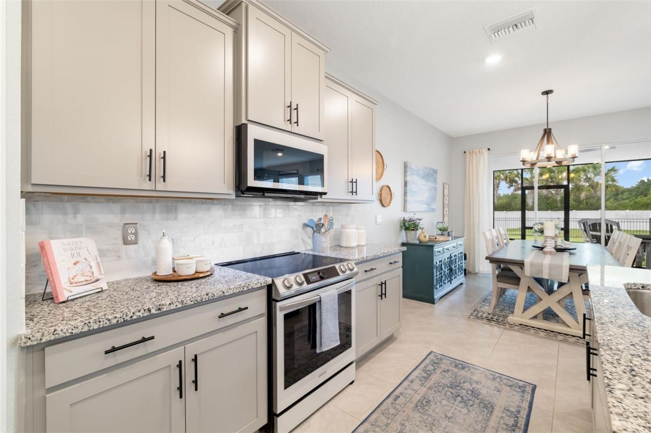 15905 5th Avenue E, Bradenton, FL 34212 Photo