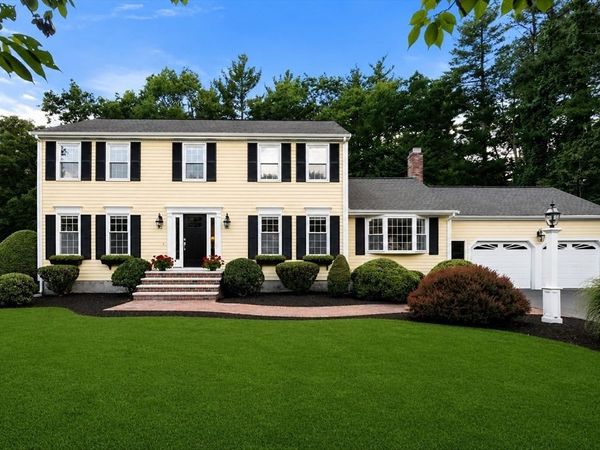 27 Oriole Road, Medfield, MA 02052