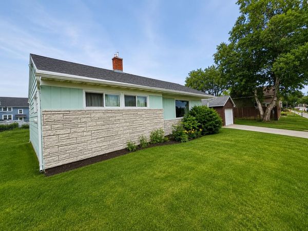 2310 Hamilton St, Manitowoc, WI 54220
