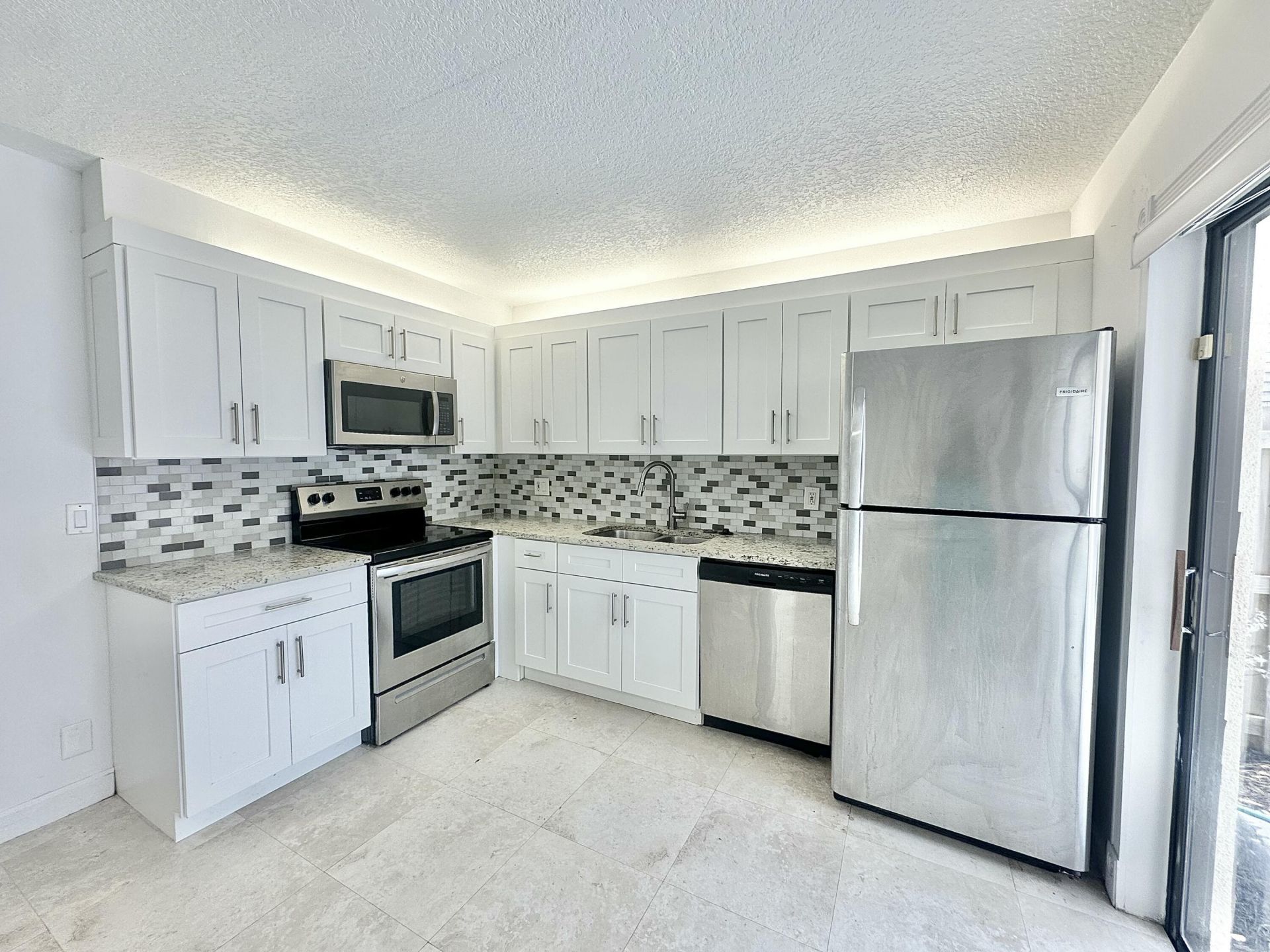 173 Lake Arbor Drive, Palm Springs, FL 33461 Photo