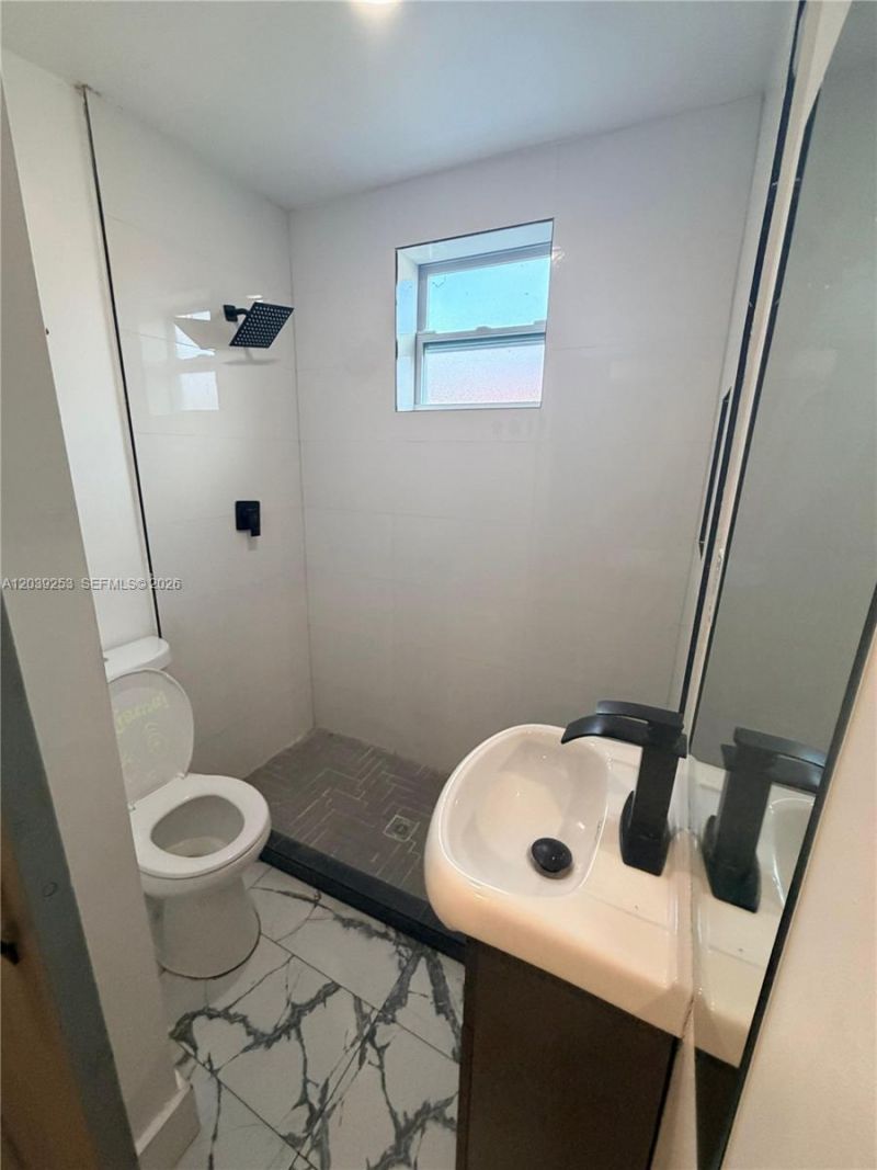 453 NW 25th Ct, Unit 1, Miami, FL 33125 Photo