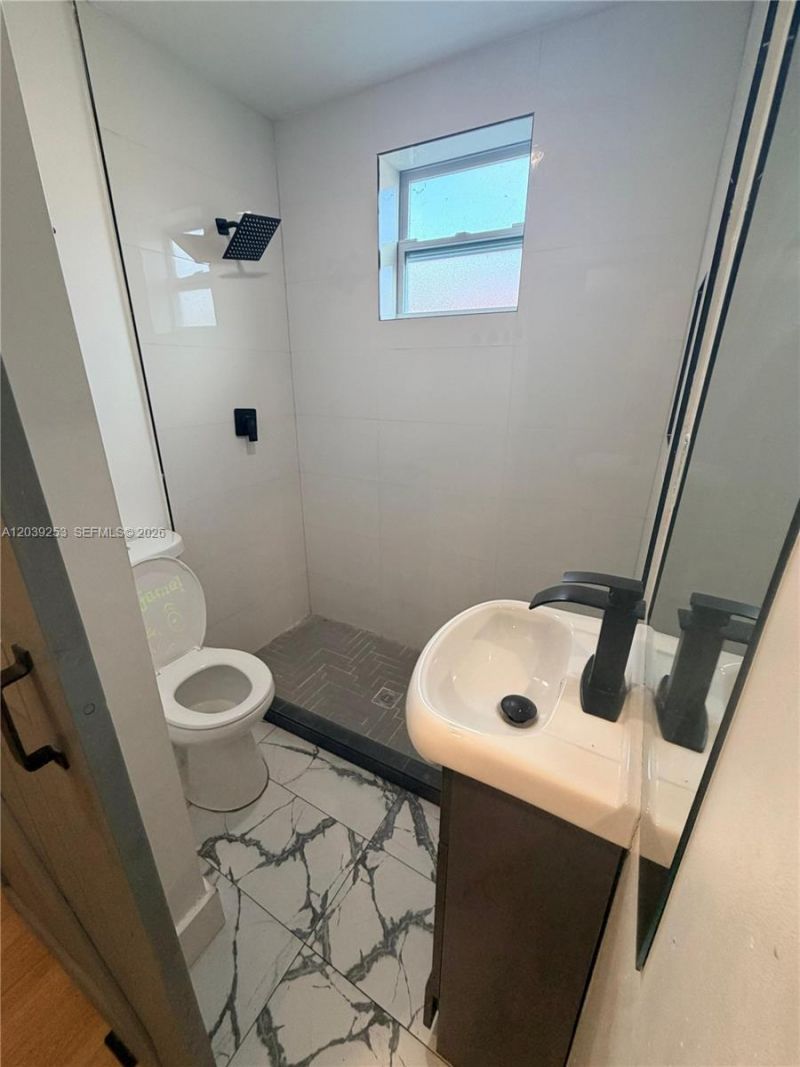 453 NW 25th Ct, Unit 1, Miami, FL 33125 Photo