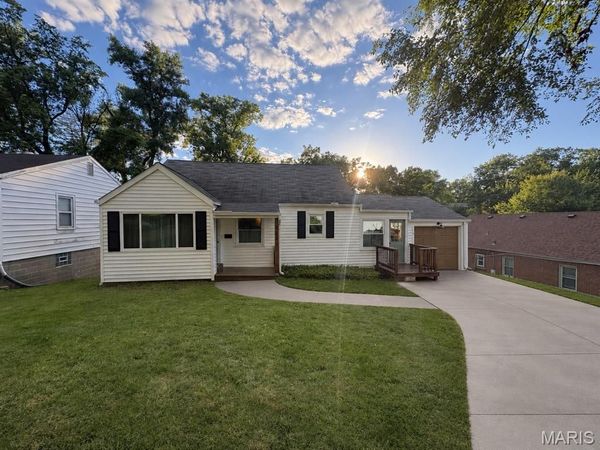 523 N Clay Avenue, Ferguson, MO 63135