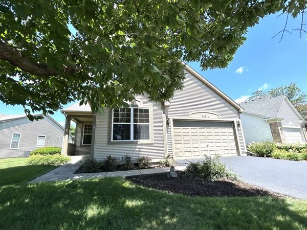21214 Lily Lake Lane, Crest Hill, IL 60403