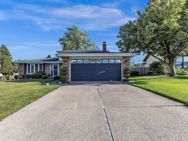 700 Cherry Hill Road , Dyer, IN 46311