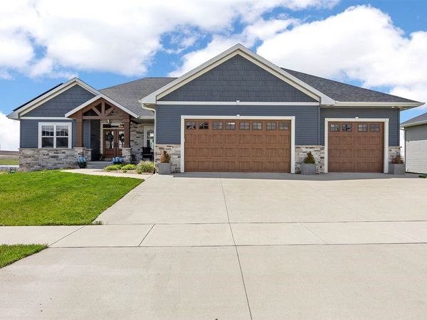 1601 Heartland St, Fairfax, IA 52228