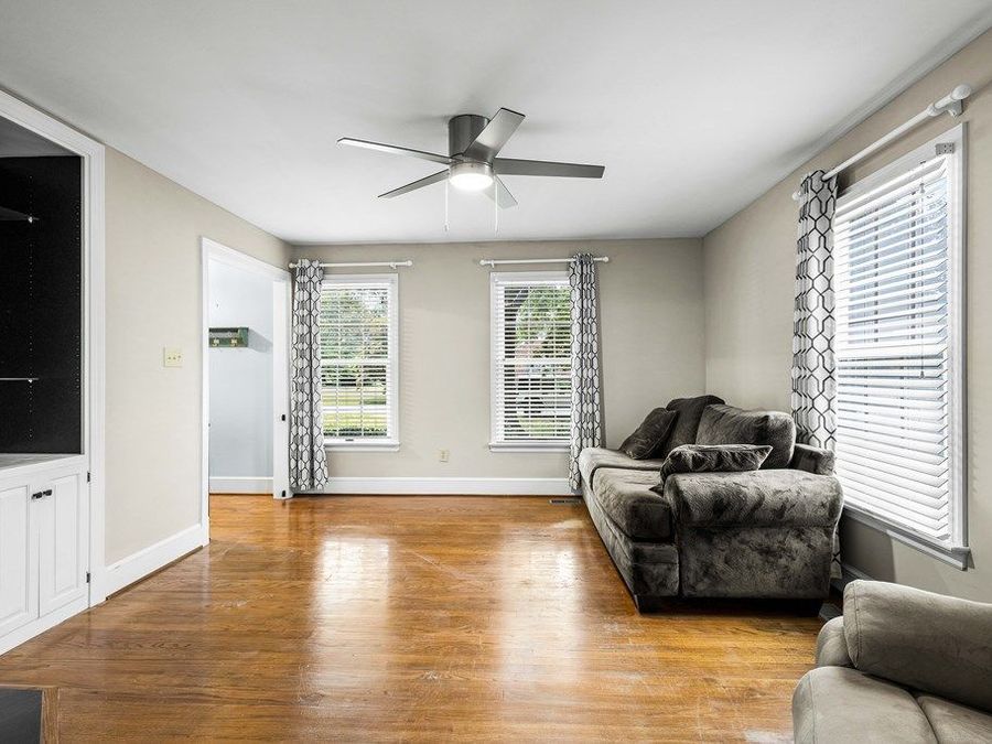 Property Image 35