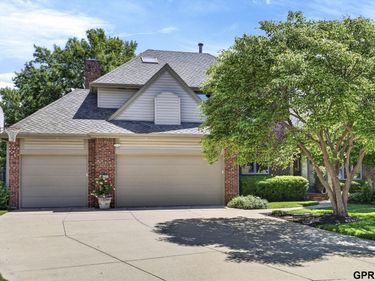 1523 N 132 Avenue Circle, Omaha, NE 68154