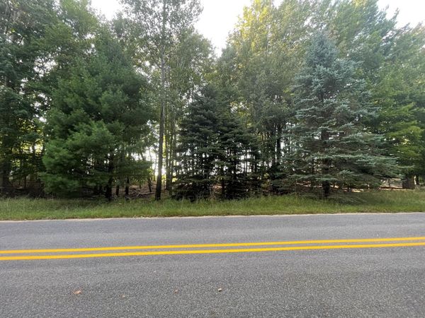 W Fox Farm Road, Manistee, MI 49660