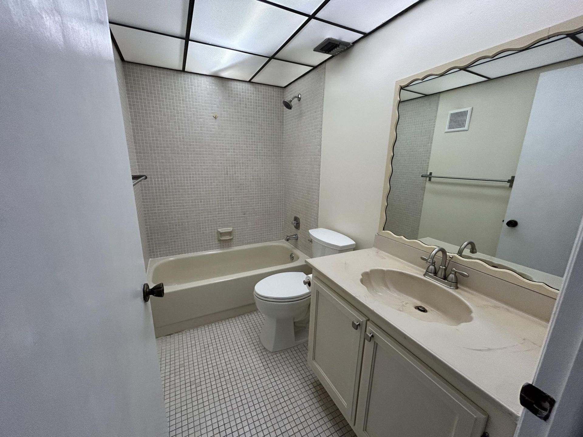 3301 NW 47th Terrace, Unit 210, Lauderdale Lakes, FL 33319 Photo