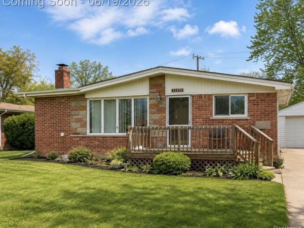 33251 Parkwood Street , Westland, MI 48186