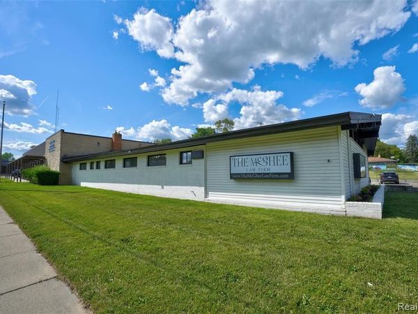 2702 Flushing Road , Flint, MI 48504
