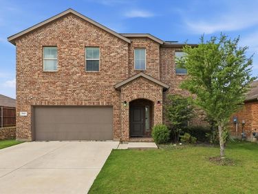 717 Greenford Manor, Fort Worth, TX 76247