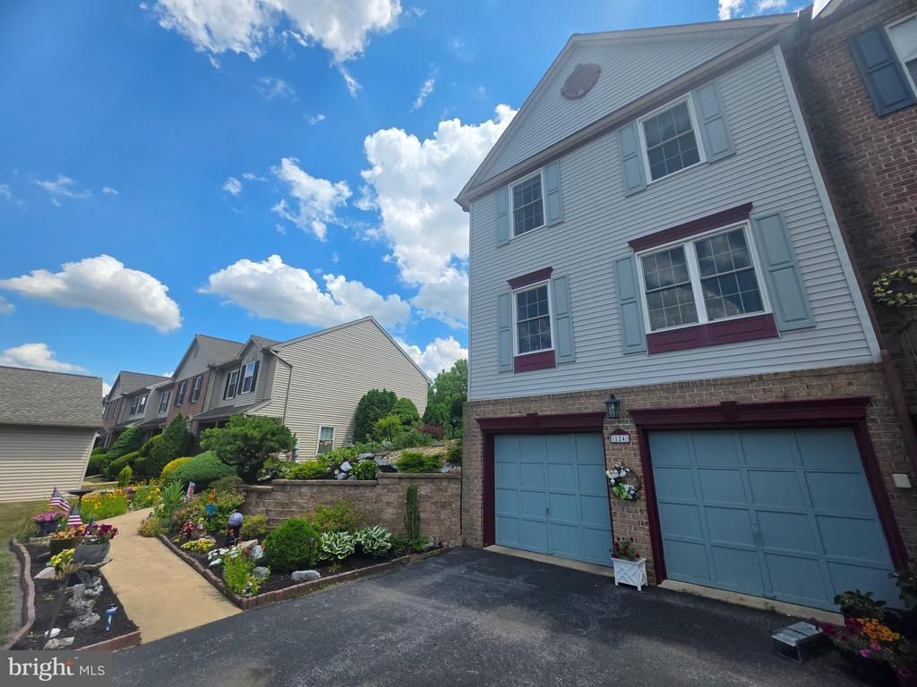 124 SPRUCE CT U-0004 COURT , ANNVILLE, PA 17003